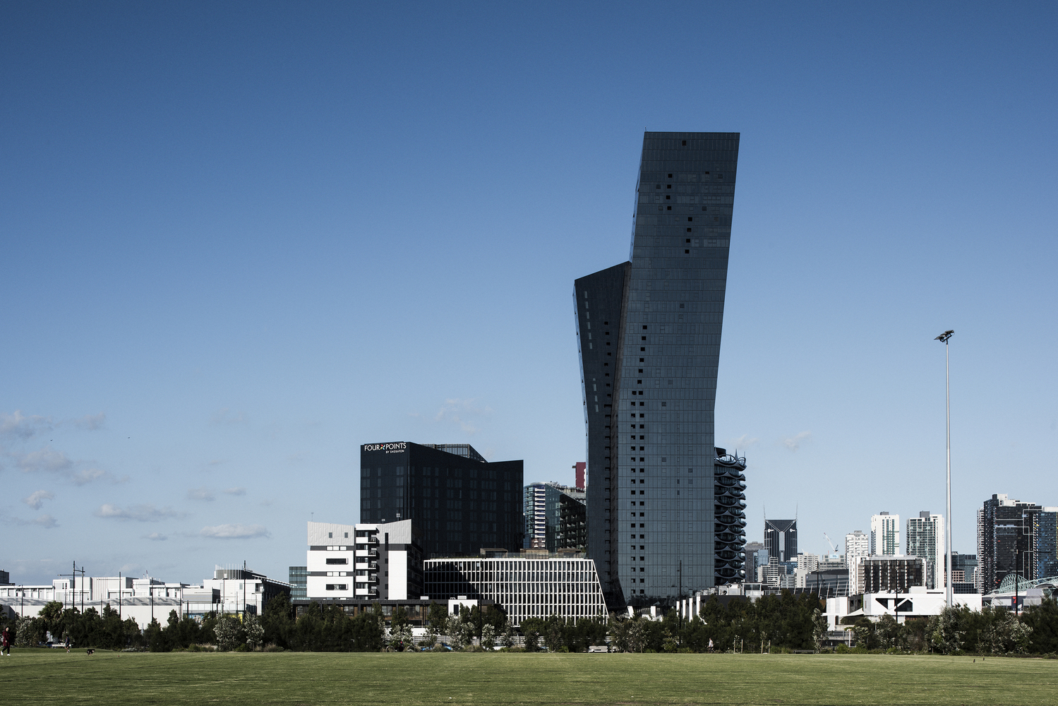 Ngắm nhìn tòa tháp Marina, biểu tượng kiến trúc độc đáo và hiện đại ở Melbourne, Úc