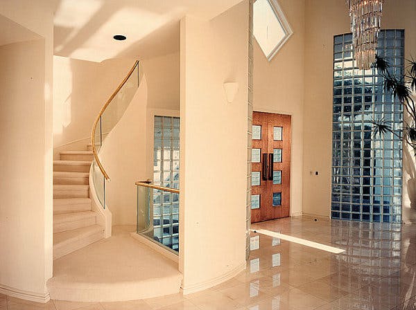 Gạch kính – Sự trở lại của những năm 80